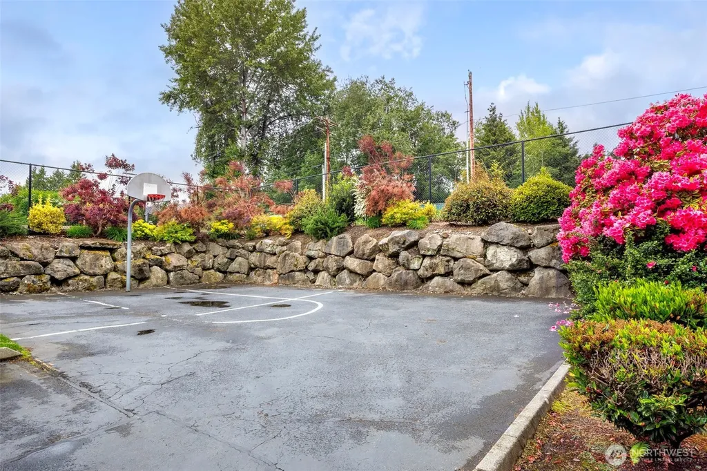 12712 Admiralty Way Everett WA 98204