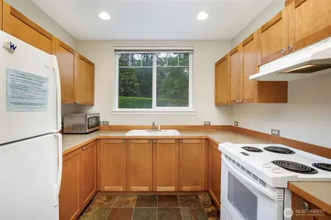 12712 Admiralty Way Everett WA 98204