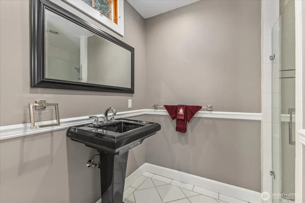 403 N Macleod Avenue Arlington WA 98223