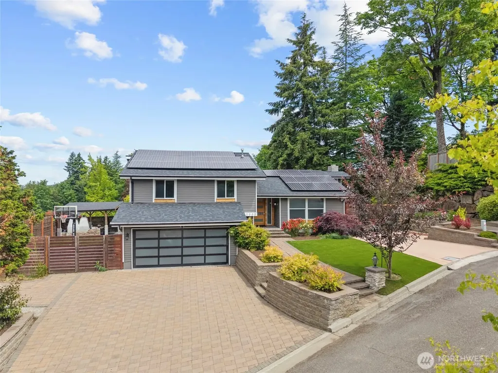 12302 SE 46th Court Bellevue WA 98006