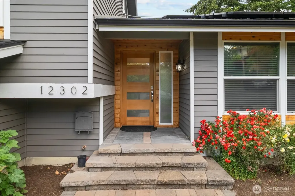 12302 SE 46th Court Bellevue WA 98006