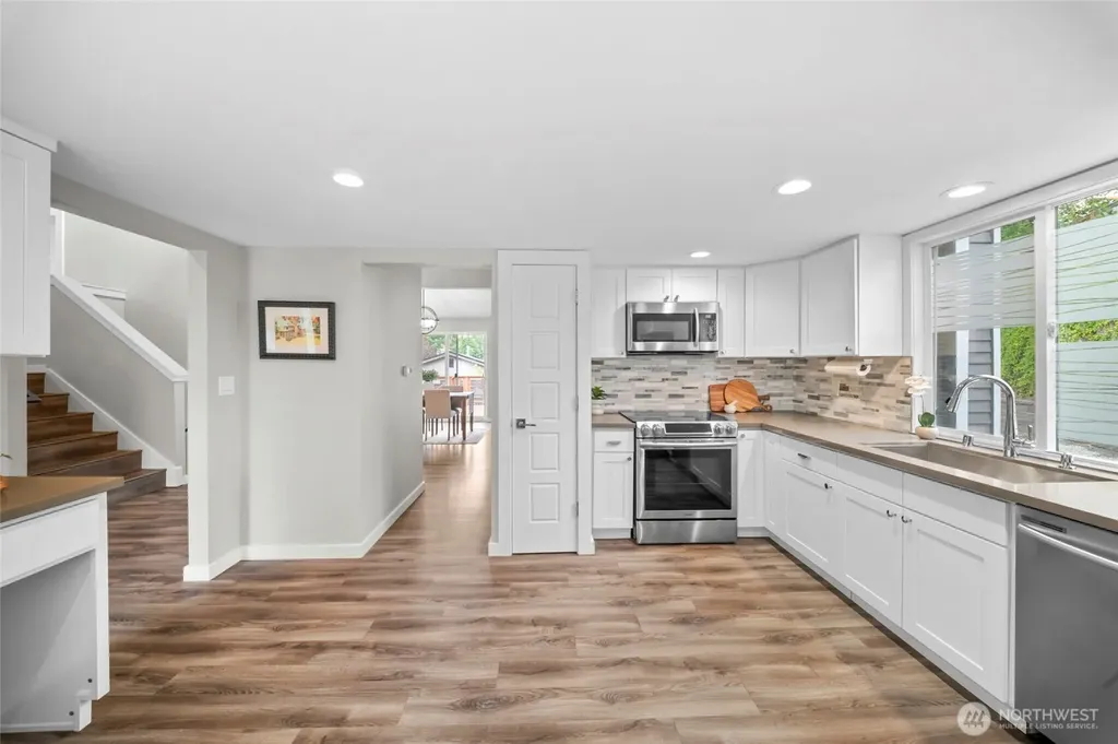 12302 SE 46th Court Bellevue WA 98006