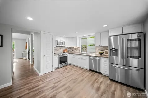 12302 SE 46th Court Bellevue WA 98006
