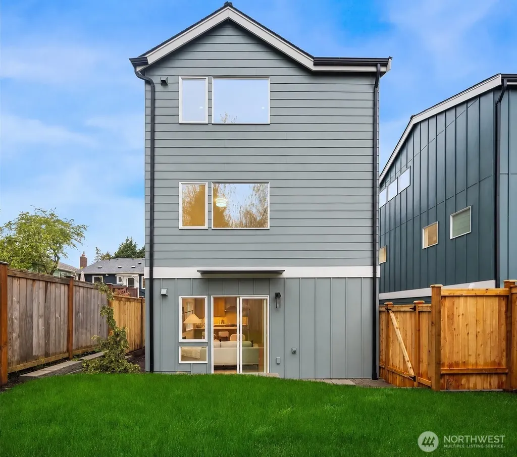 537 N 70th Street Seattle WA 98103