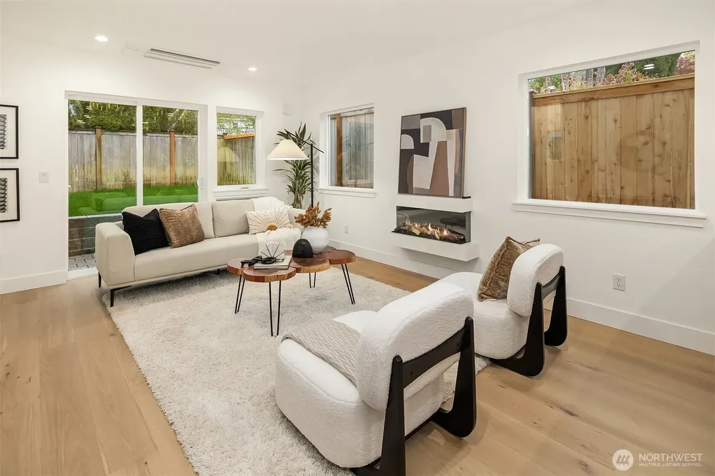 537 N 70th Street Seattle WA 98103