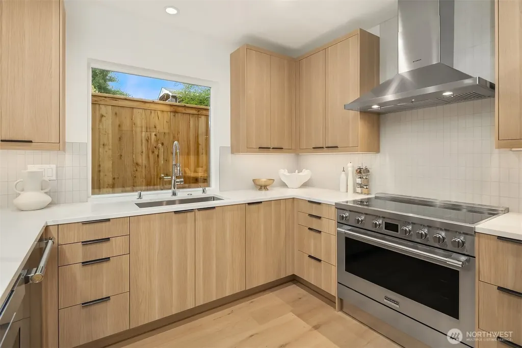 537 N 70th Street Seattle WA 98103