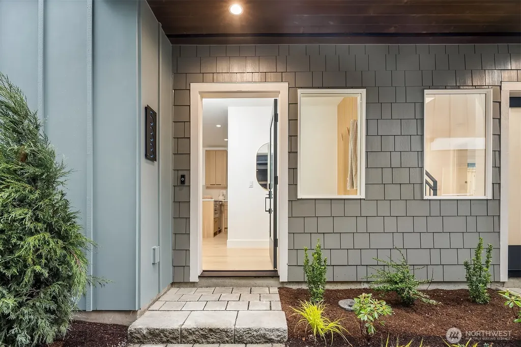 537 N 70th Street Seattle WA 98103