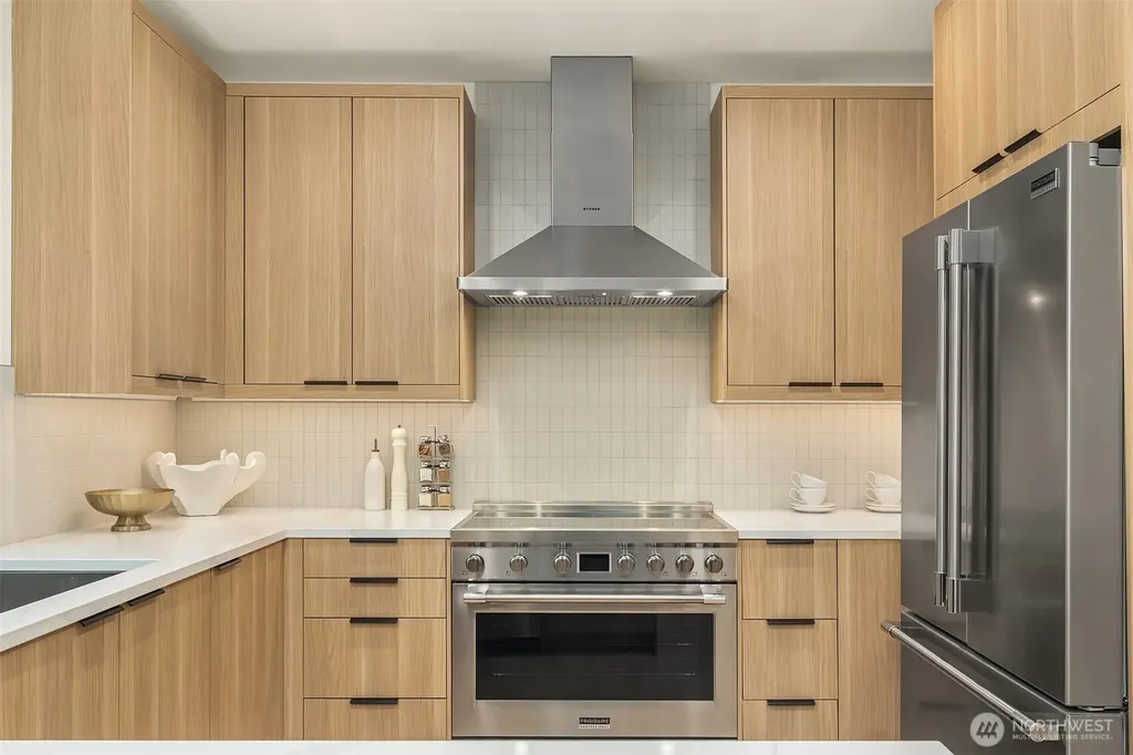 537 N 70th Street Seattle WA 98103