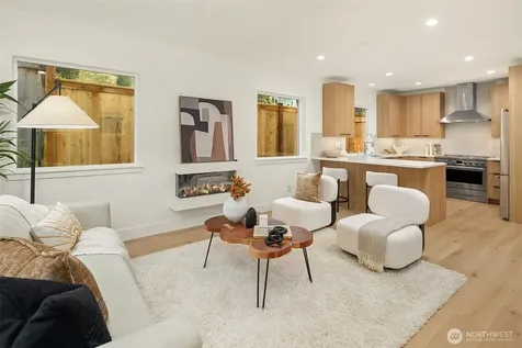 537 N 70th Street Seattle WA 98103