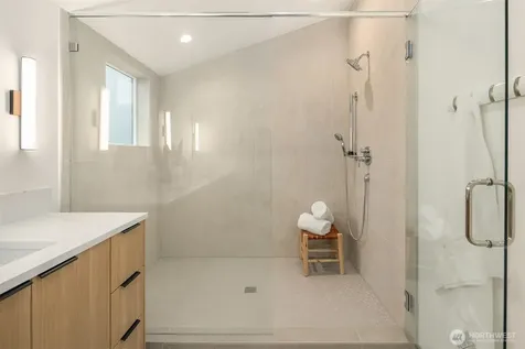 537 N 70th Street Seattle WA 98103