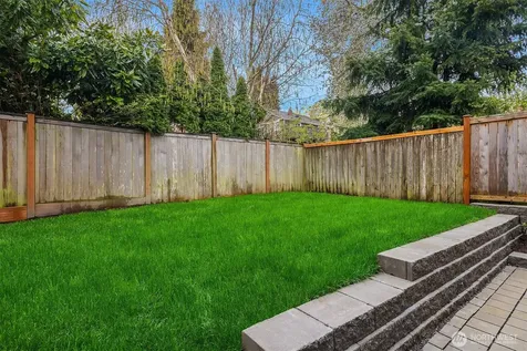 537 N 70th Street Seattle WA 98103