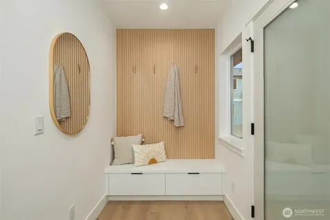 537 N 70th Street Seattle WA 98103