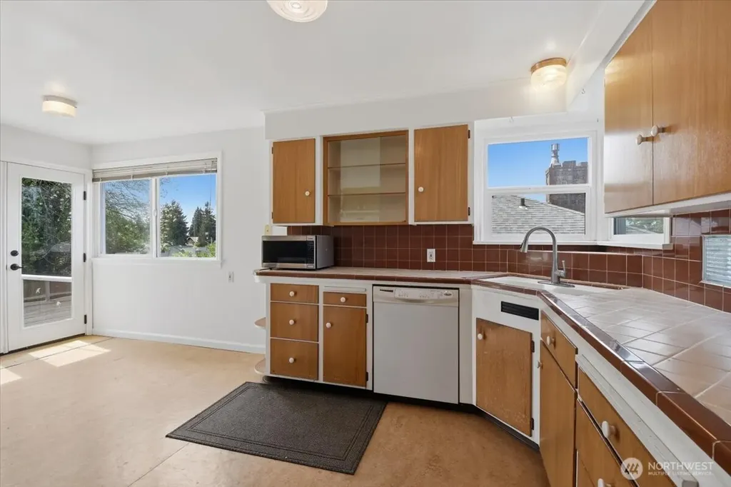 3733 SW Webster Street Seattle WA 98126