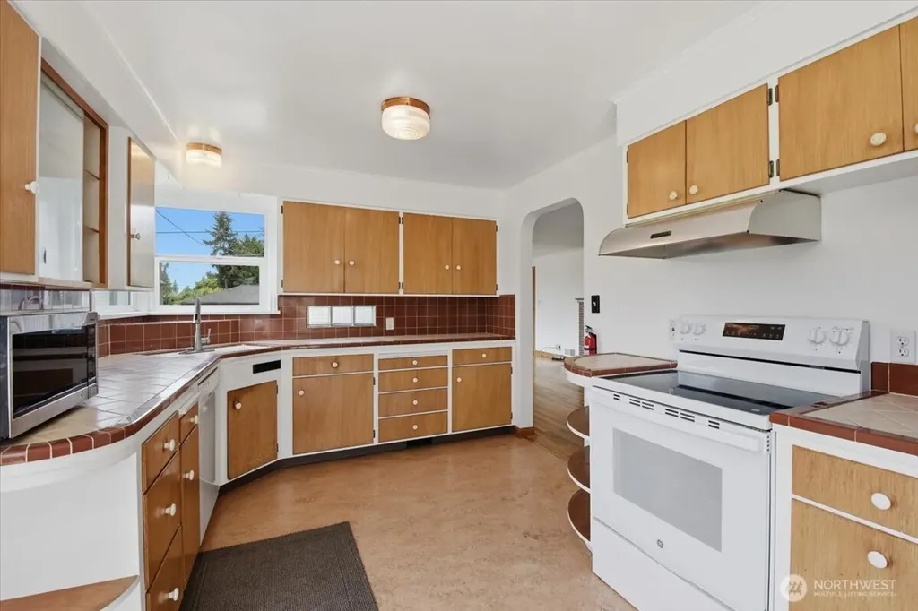 3733 SW Webster Street Seattle WA 98126