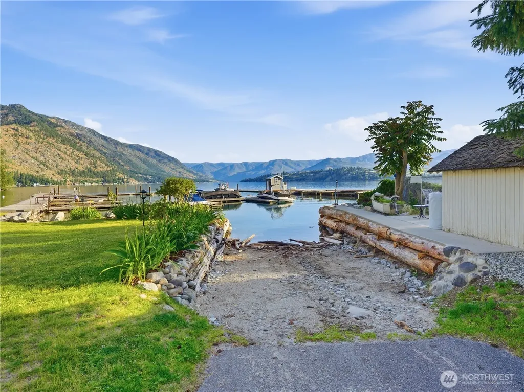 7750 S Lakeshore Road Chelan WA 98816