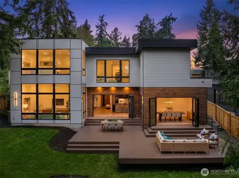 10656 Woodhaven Lane Bellevue WA 98004