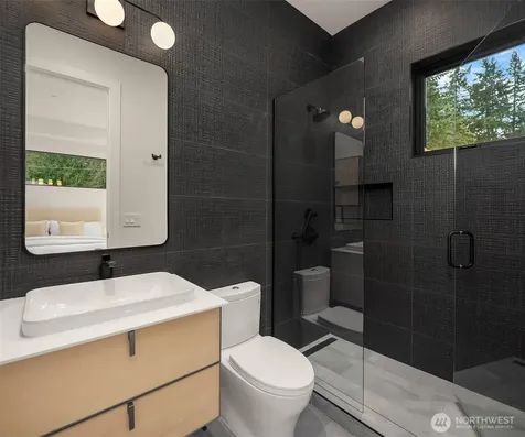 10656 Woodhaven Lane Bellevue WA 98004
