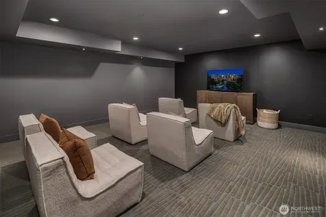 10656 Woodhaven Lane Bellevue WA 98004