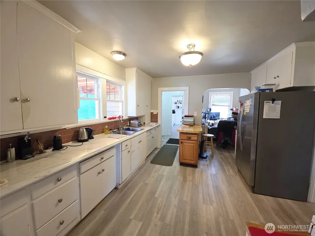 911 Alder Hoquiam WA 98550