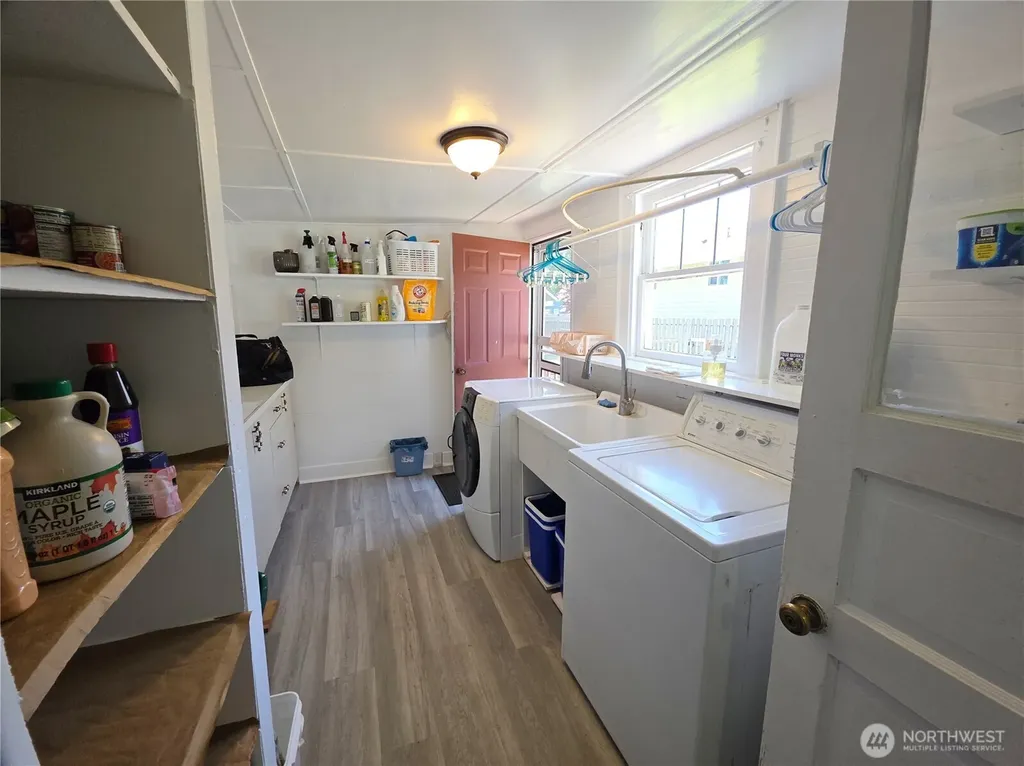 911 Alder Hoquiam WA 98550