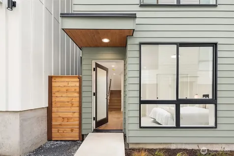 4418 1st Avenue NE Seattle WA 98105