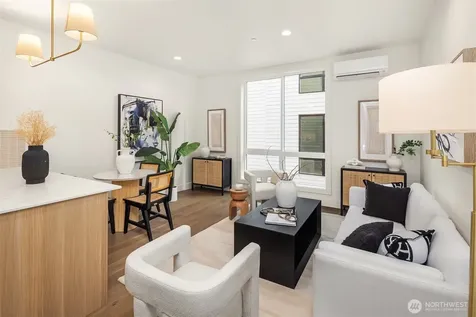 4418 1st Avenue NE Seattle WA 98105