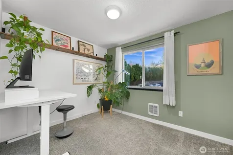1305 W Clearbrook Drive Bellingham WA 98229