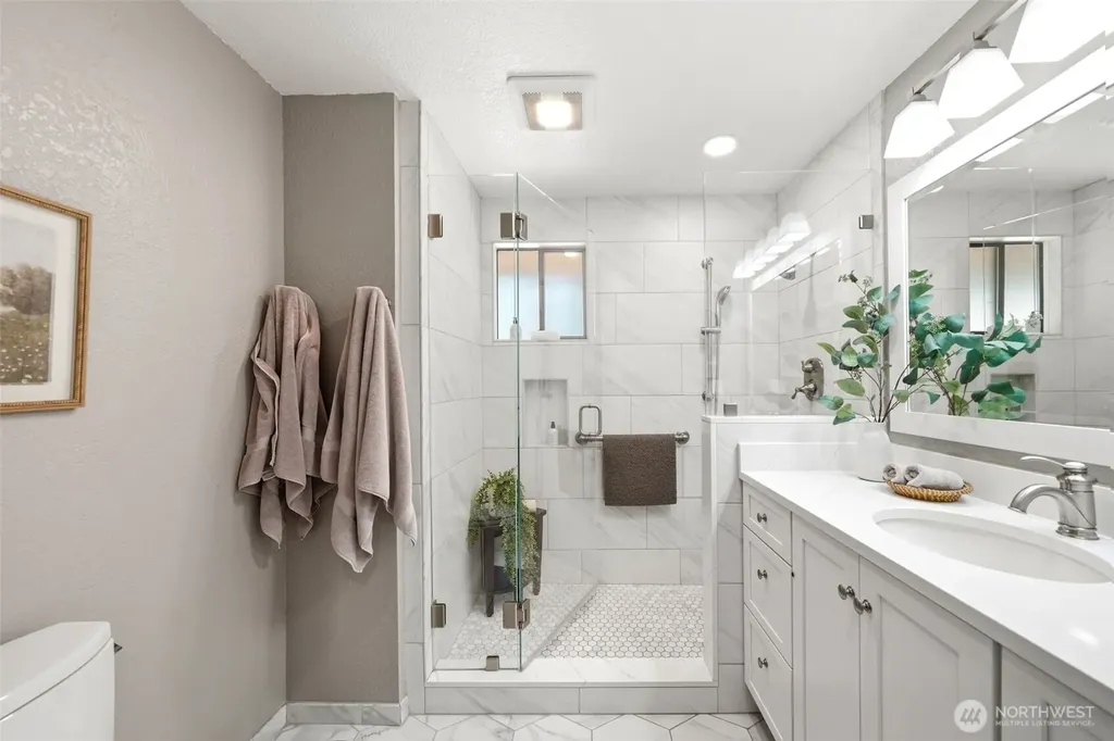 1526 S Lake Stickney Drive Lynnwood WA 98087