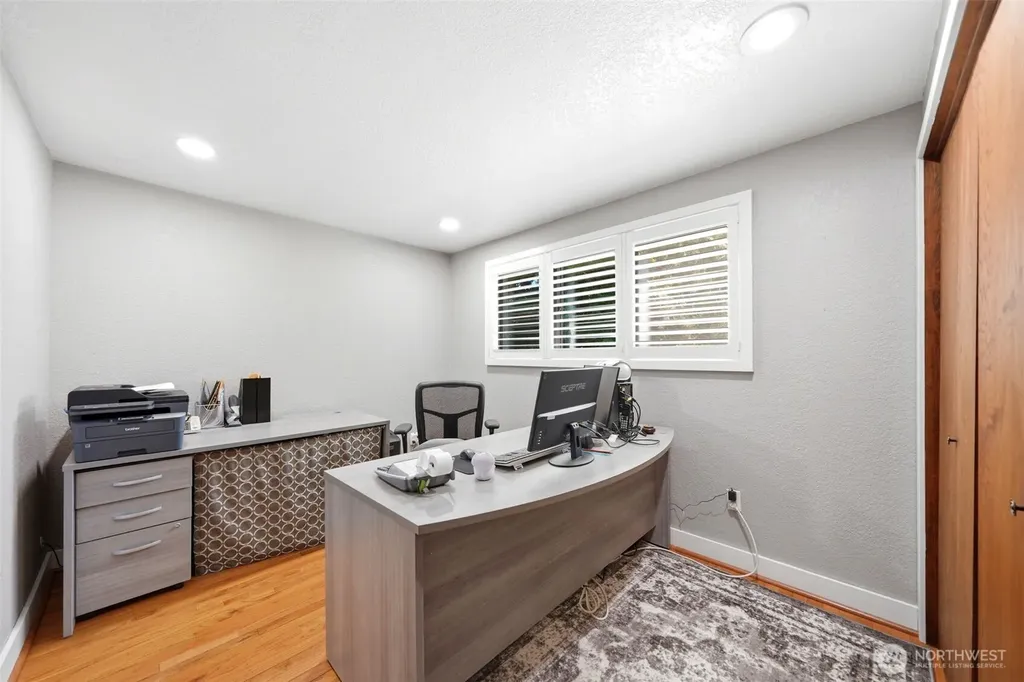1526 S Lake Stickney Drive Lynnwood WA 98087