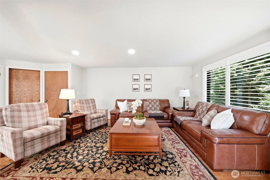 1526 S Lake Stickney Drive Lynnwood WA 98087