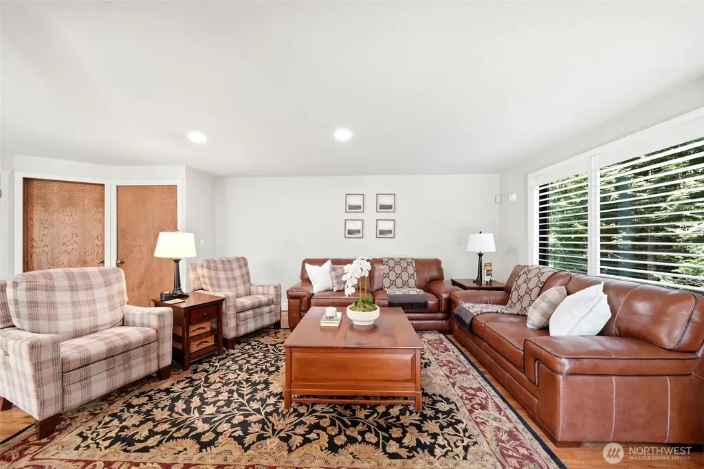 1526 S Lake Stickney Drive Lynnwood WA 98087