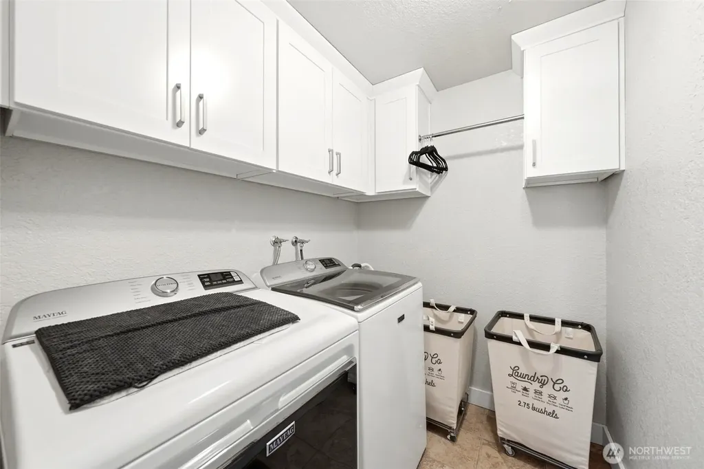 1526 S Lake Stickney Drive Lynnwood WA 98087