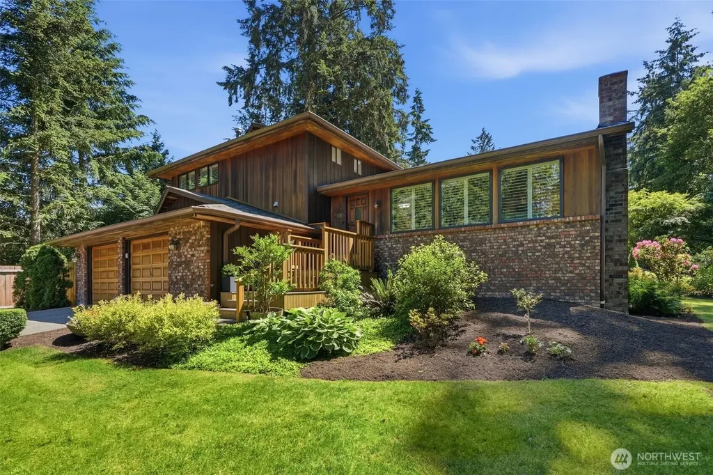 1526 S Lake Stickney Drive Lynnwood WA 98087