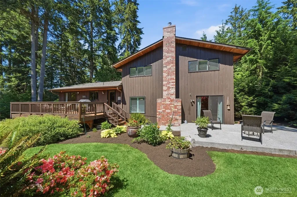 1526 S Lake Stickney Drive Lynnwood WA 98087