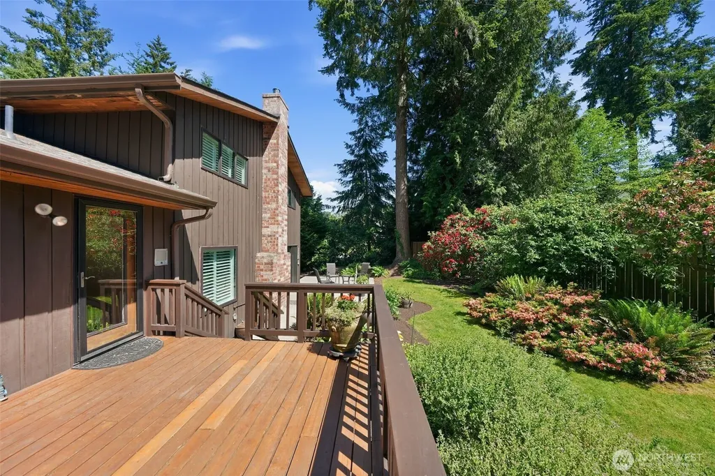 1526 S Lake Stickney Drive Lynnwood WA 98087