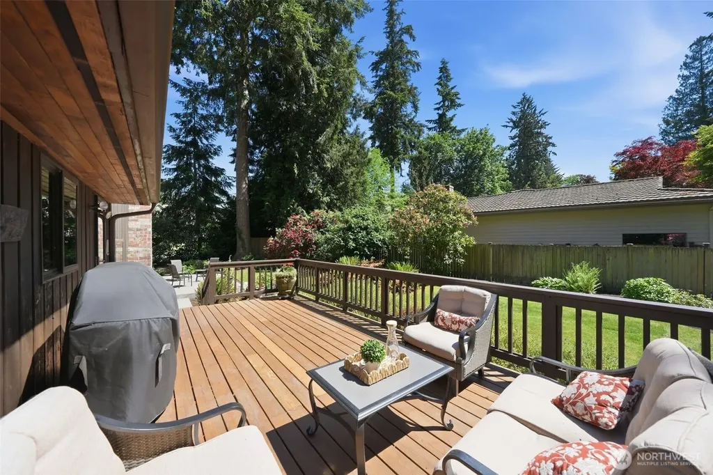 1526 S Lake Stickney Drive Lynnwood WA 98087