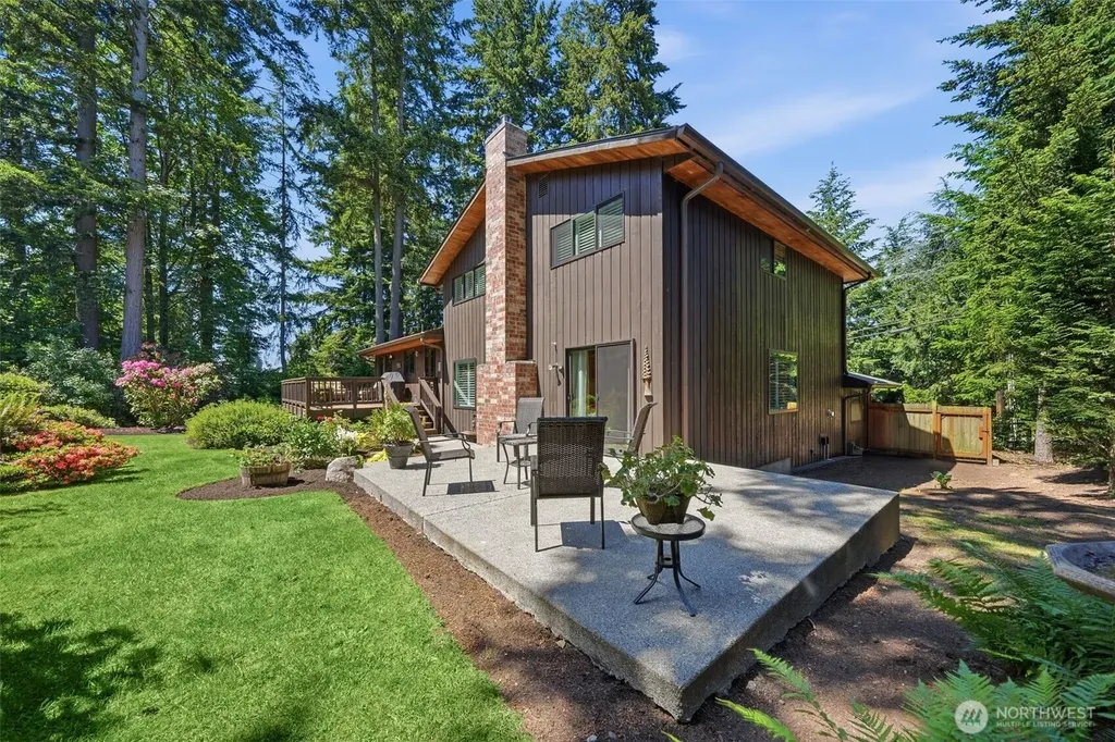 1526 S Lake Stickney Drive Lynnwood WA 98087