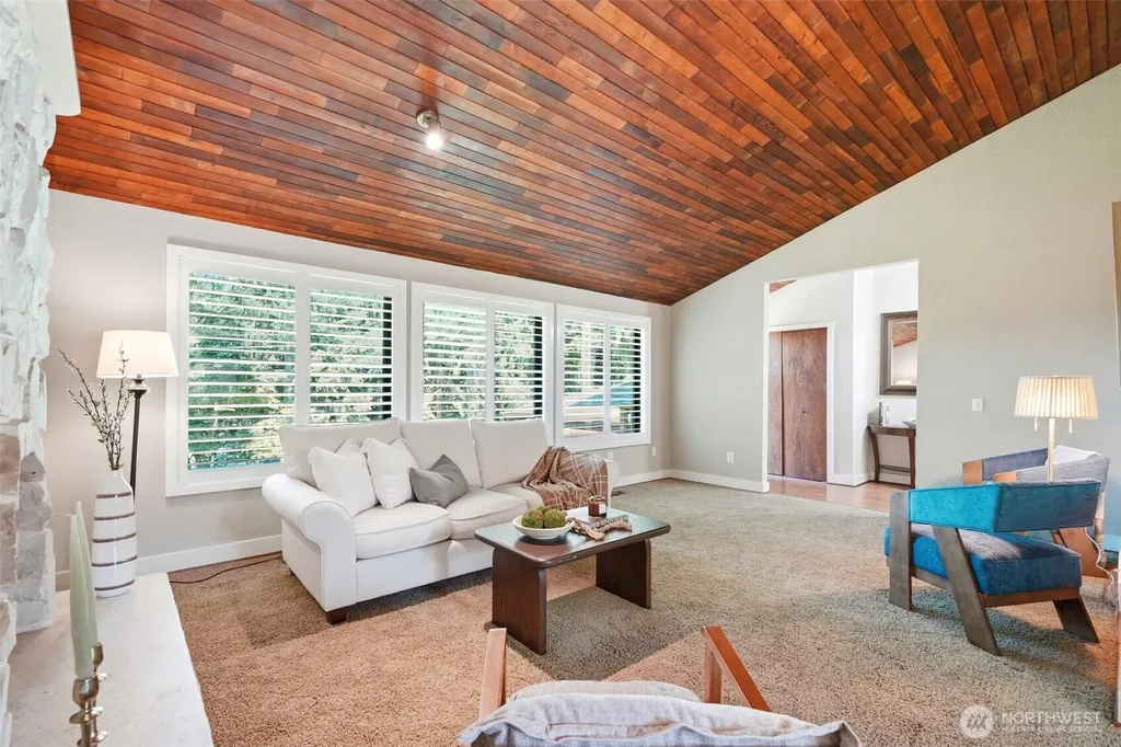 1526 S Lake Stickney Drive Lynnwood WA 98087