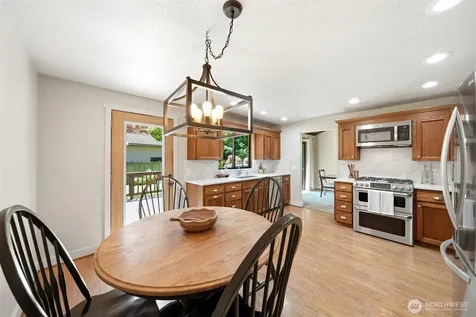 1526 S Lake Stickney Drive Lynnwood WA 98087