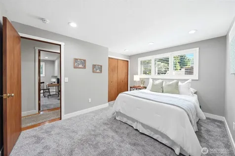 1526 S Lake Stickney Drive Lynnwood WA 98087