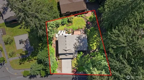 1526 S Lake Stickney Drive Lynnwood WA 98087