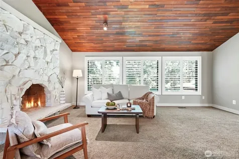 1526 S Lake Stickney Drive Lynnwood WA 98087