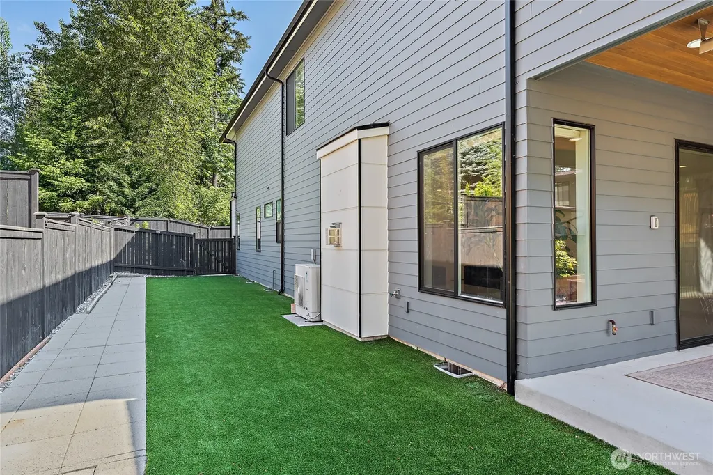 11312 115th Avenue NE Kirkland WA 98033