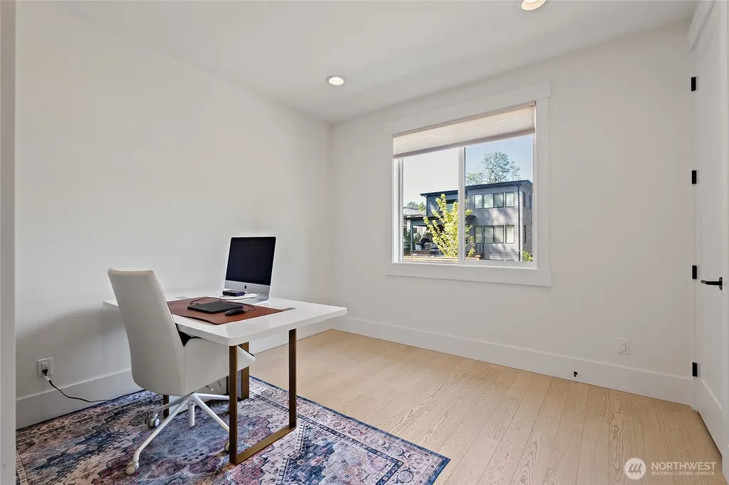 11312 115th Avenue NE Kirkland WA 98033