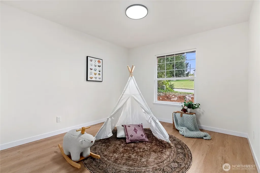 6655 E Tonia Street Tacoma WA 98404
