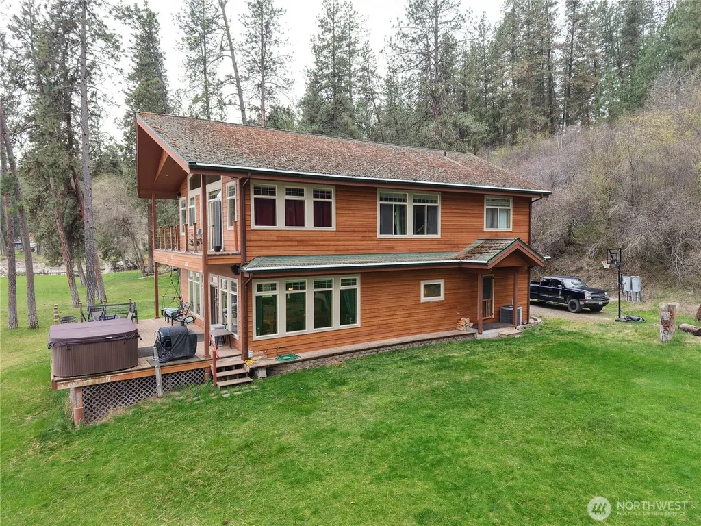6 Sherman Homes Spur Road Inchelium WA 99141