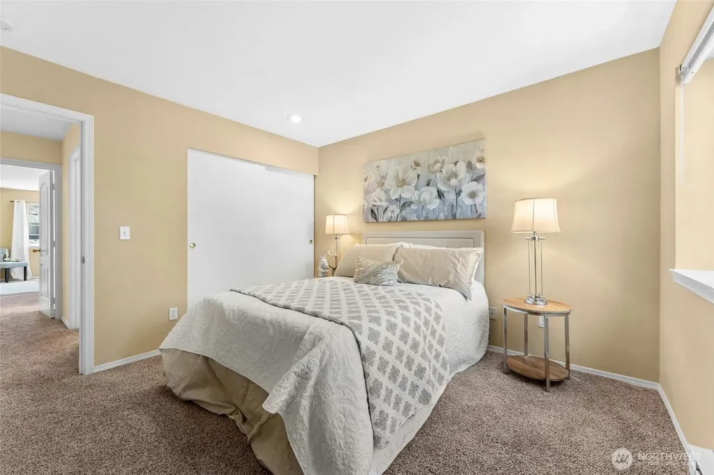 10030 Holly Drive Everett WA 98204