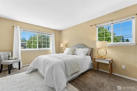 10030 Holly Drive Everett WA 98204