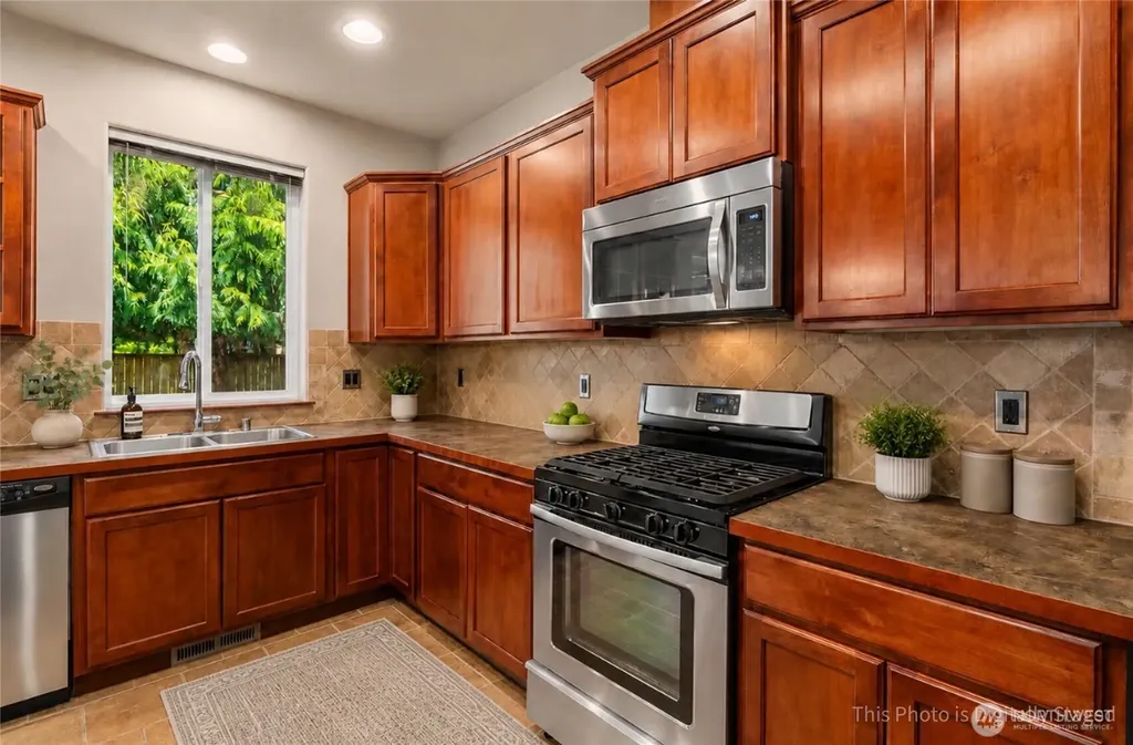2124 Lakewood Drive SE Olympia WA 98501