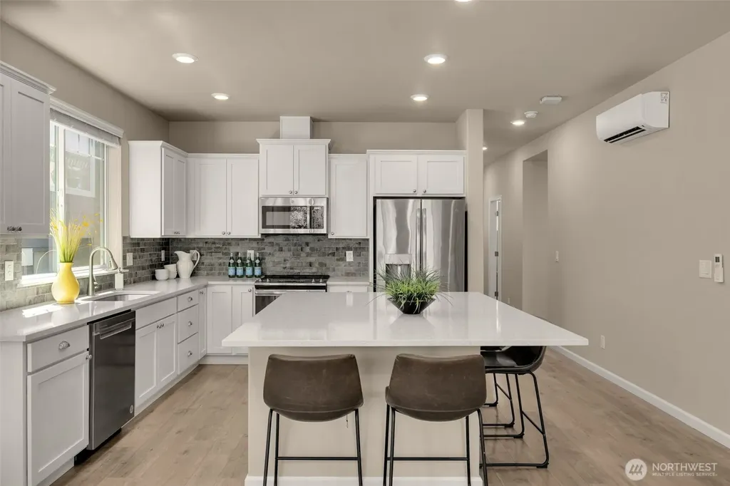 6523 31st Avenue SW Seattle WA 98126